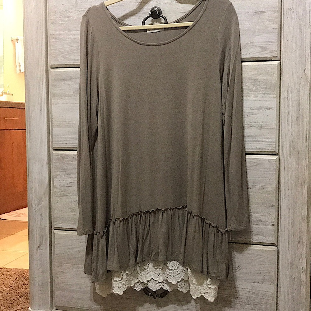 Lace trim tunic